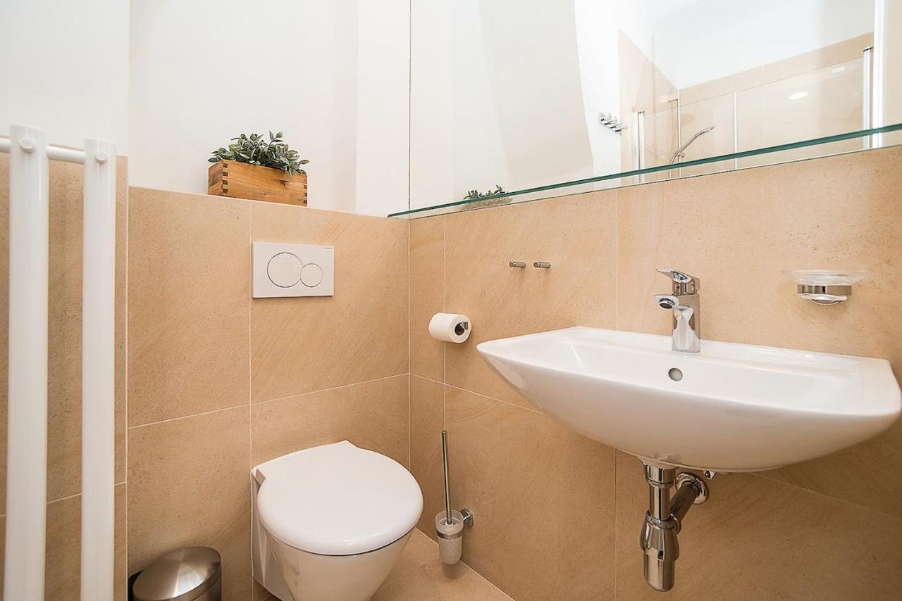 Newly Renovated 1-bed At Charles Bridge Apartament