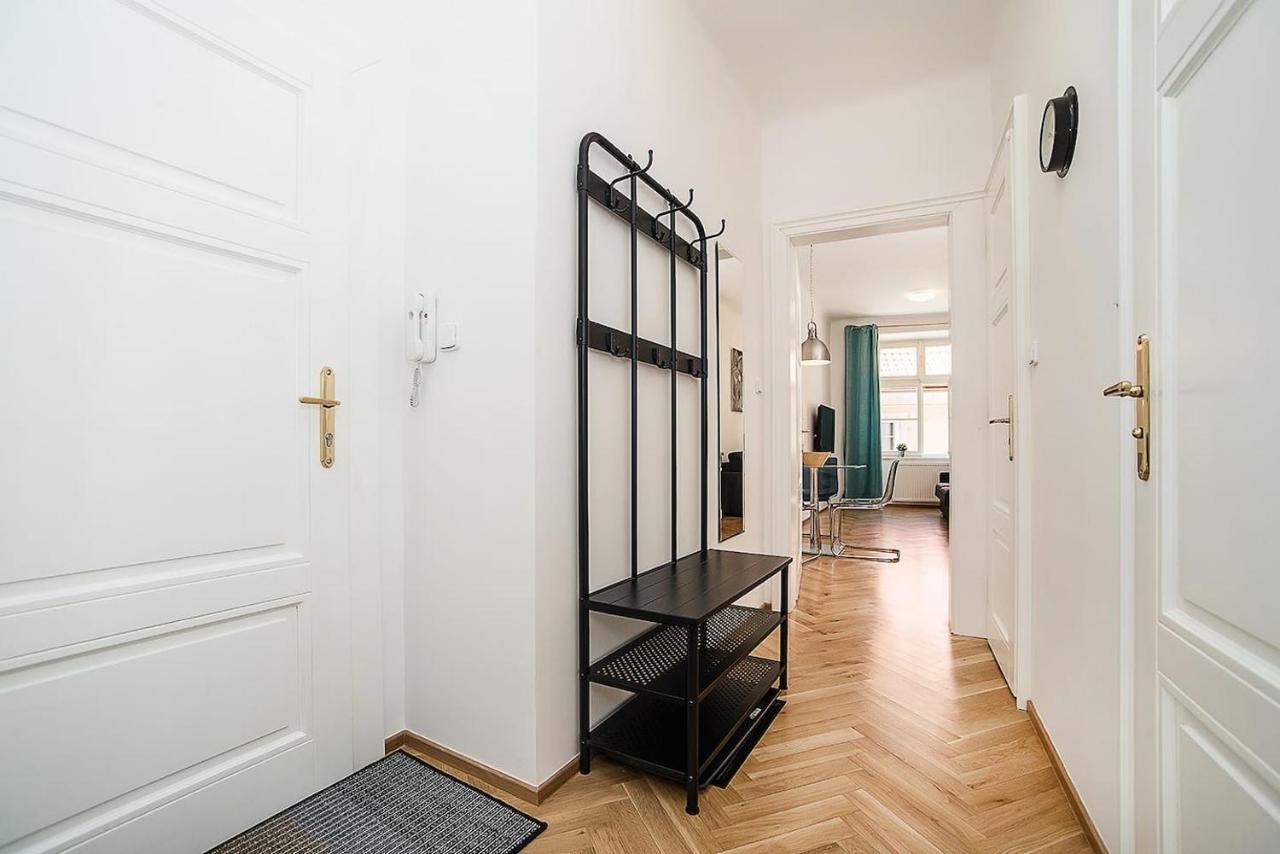 Newly Renovated 1-bed At Charles Bridge Apartmán